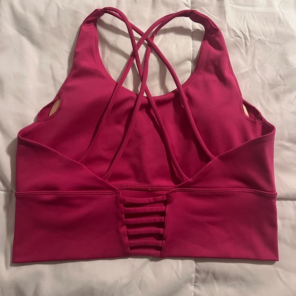 Athletic crop top from the brand Ebb and Flow. - Picture 2 of 2